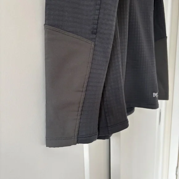 Patagonia Long-Sleeved R1® Fitz Roy Trout 1/4-Zip new with tags - Picture 5 of 8